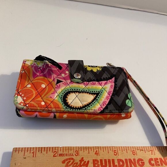 Vera wristlet 6”x3” - Picture 3 of 3